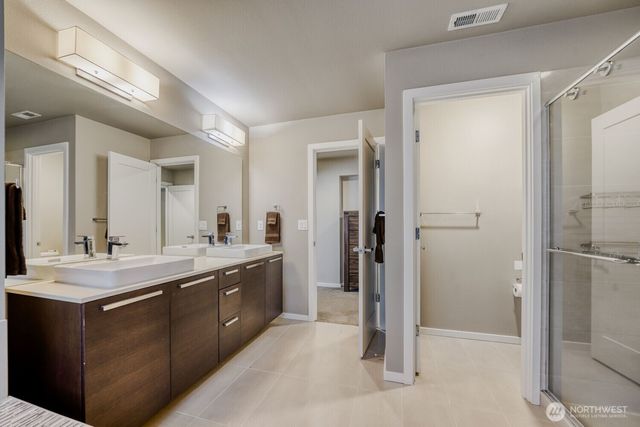 5658 S 328th Place, Auburn, WA 98001