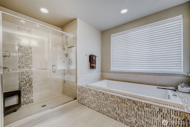 5658 S 328th Place, Auburn, WA 98001