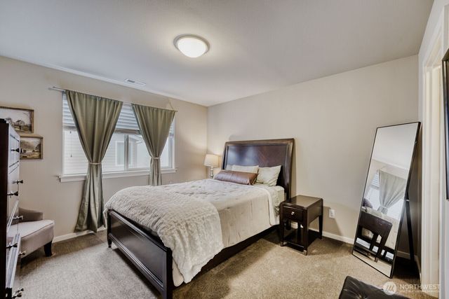 5658 S 328th Place, Auburn, WA 98001