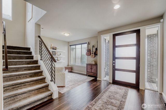 5658 S 328th Place, Auburn, WA 98001