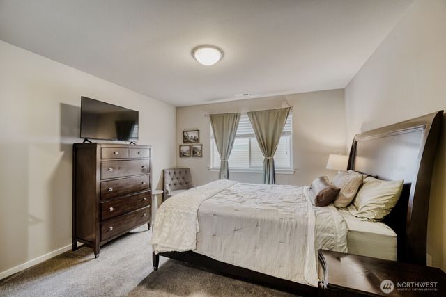 5658 S 328th Place, Auburn, WA 98001