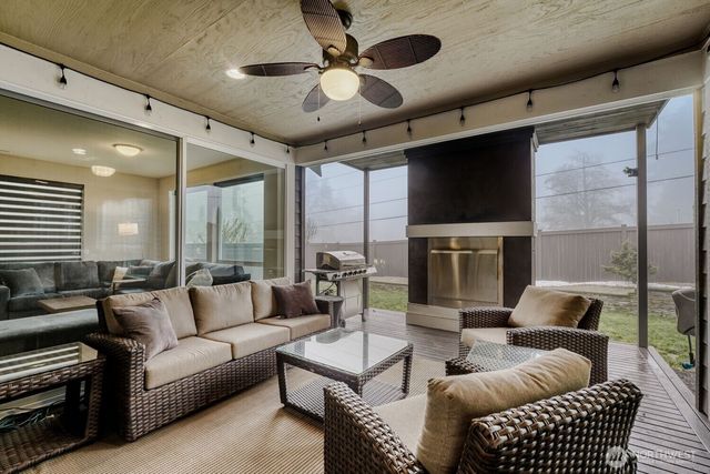 5658 S 328th Place, Auburn, WA 98001