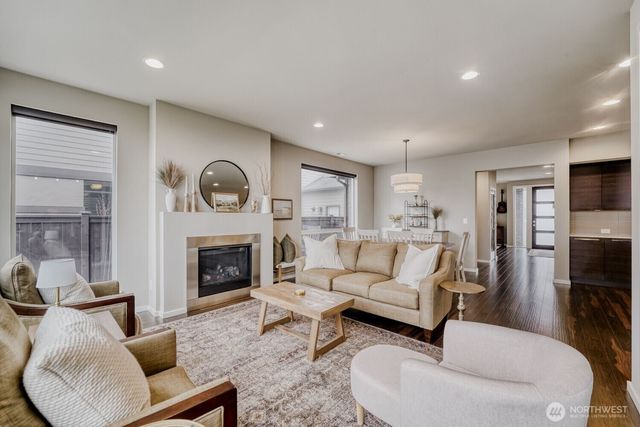 5658 S 328th Place, Auburn, WA 98001