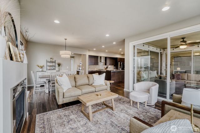 5658 S 328th Place, Auburn, WA 98001