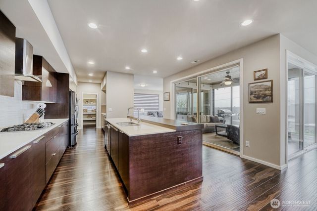 5658 S 328th Place, Auburn, WA 98001