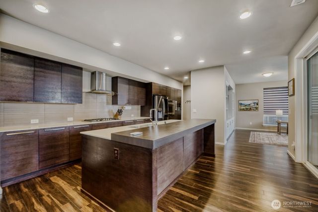 5658 S 328th Place, Auburn, WA 98001