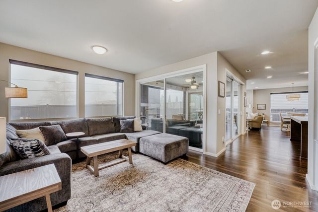 5658 S 328th Place, Auburn, WA 98001