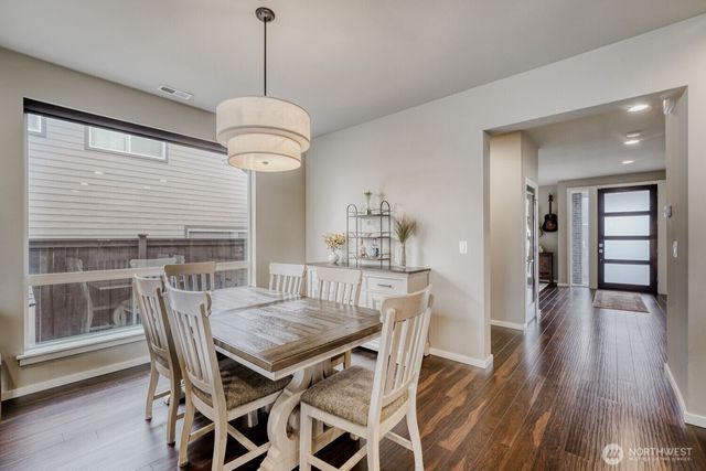 5658 S 328th Place, Auburn, WA 98001