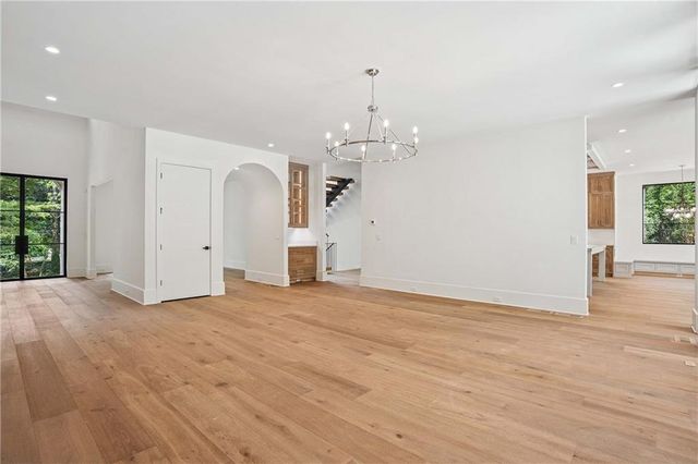 388 Londonberry Road, Sandy Springs, GA 30327