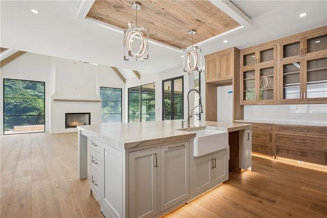 388 Londonberry Road, Sandy Springs, GA 30327