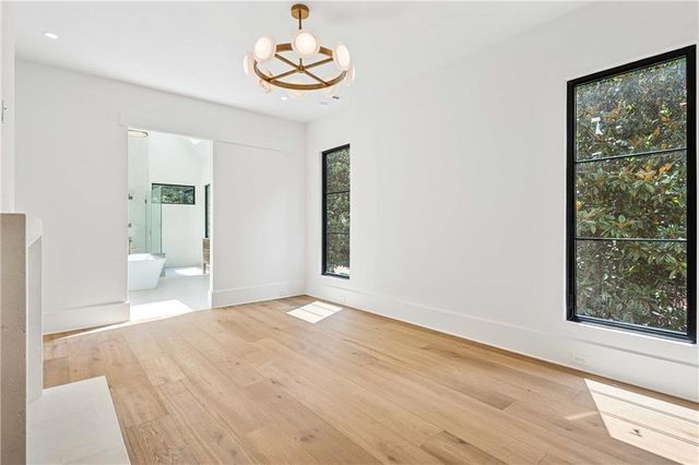 388 Londonberry Road, Sandy Springs, GA 30327