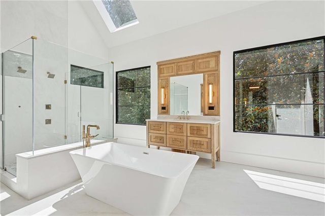 388 Londonberry Road, Sandy Springs, GA 30327