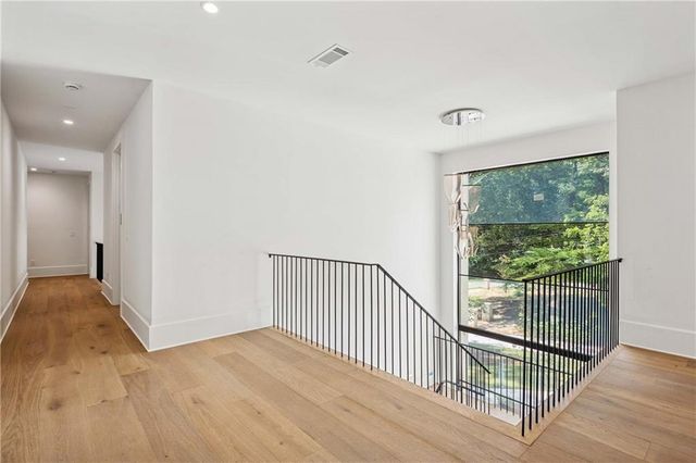 388 Londonberry Road, Sandy Springs, GA 30327
