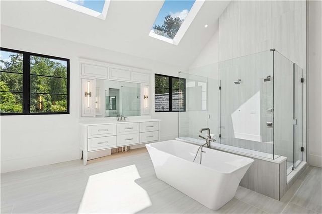 388 Londonberry Road, Sandy Springs, GA 30327