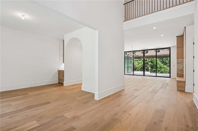 388 Londonberry Road, Sandy Springs, GA 30327