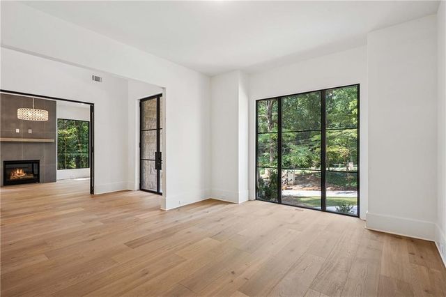 388 Londonberry Road, Sandy Springs, GA 30327