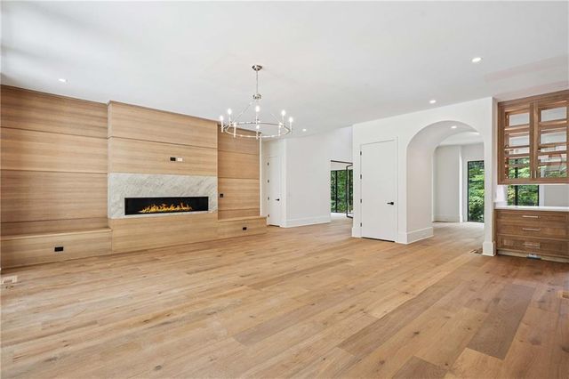 388 Londonberry Road, Sandy Springs, GA 30327
