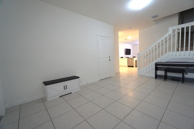 23010 SW 128th Place, Miami, FL 33170