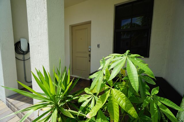23010 SW 128th Place, Miami, FL 33170