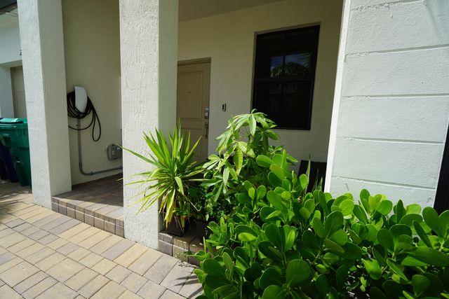 23010 SW 128th Place, Miami, FL 33170