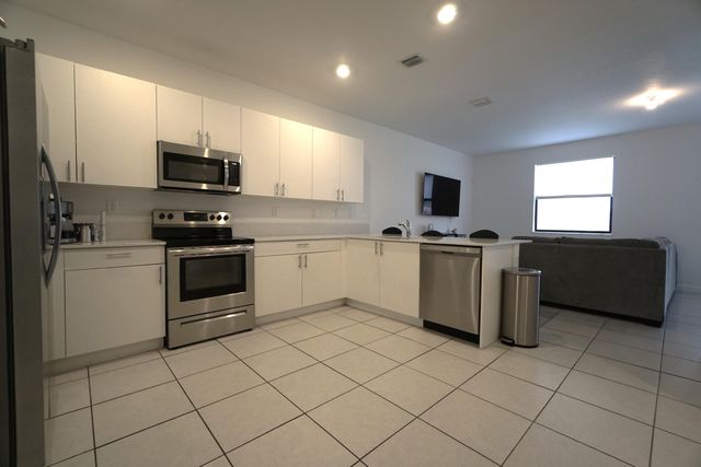 23010 SW 128th Place, Miami, FL 33170