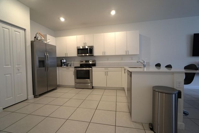 23010 SW 128th Place, Miami, FL 33170