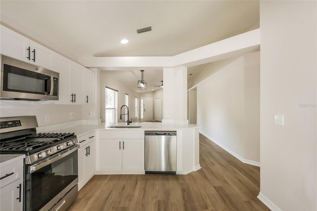 208 SUMMER SAILS DRIVE, Valrico, FL 33594