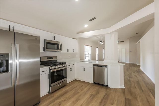 208 SUMMER SAILS DRIVE, Valrico, FL 33594