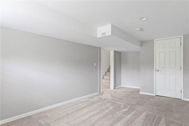 7407 Roe Avenue, Prairie Village, KS 66208