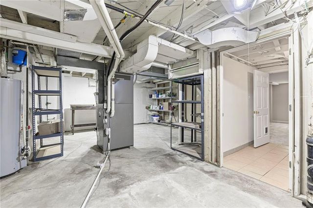 7407 Roe Avenue, Prairie Village, KS 66208