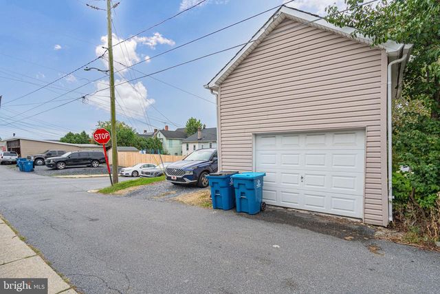 1703 MAIN ST, Northampton, PA 18067