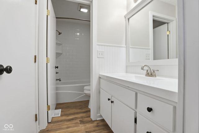 5952 Highgate Circle E, Indianapolis, IN 46250