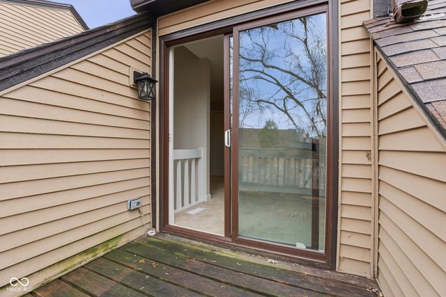 5952 Highgate Circle E, Indianapolis, IN 46250