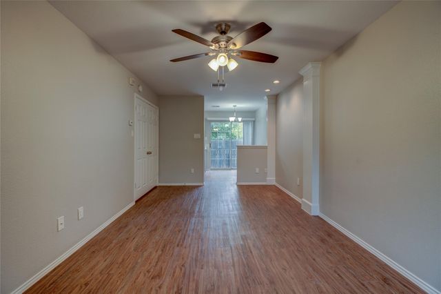 202 S College ST 8, Georgetown, TX 78626