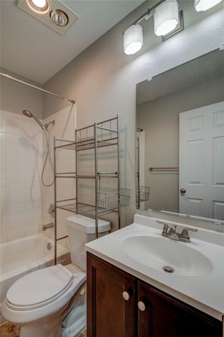 202 S College ST 8, Georgetown, TX 78626