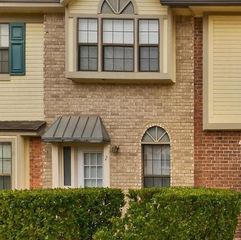 202 S College ST 8, Georgetown, TX 78626