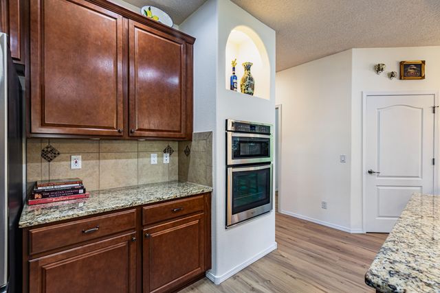 901 Prairie Zinnia Drive, Bernalillo, NM 87004