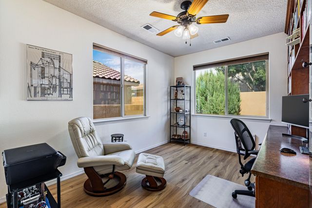 901 Prairie Zinnia Drive, Bernalillo, NM 87004