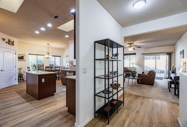 901 Prairie Zinnia Drive, Bernalillo, NM 87004