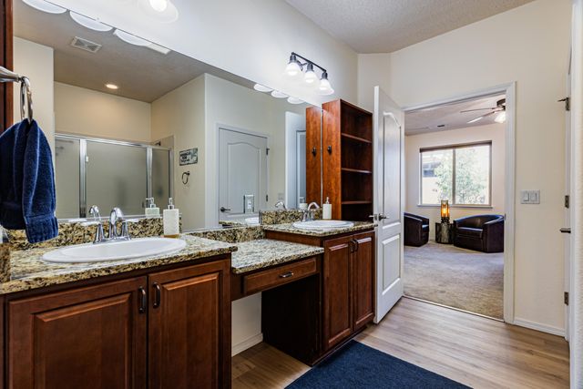 901 Prairie Zinnia Drive, Bernalillo, NM 87004