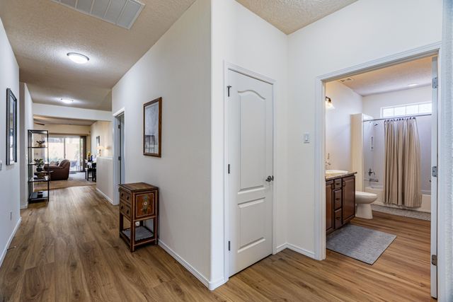 901 Prairie Zinnia Drive, Bernalillo, NM 87004