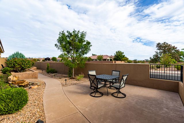 901 Prairie Zinnia Drive, Bernalillo, NM 87004