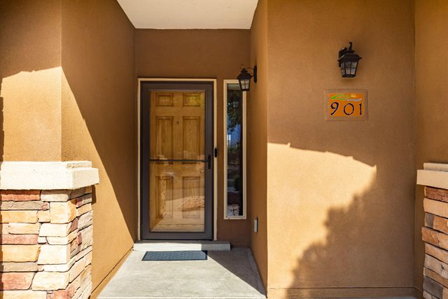 901 Prairie Zinnia Drive, Bernalillo, NM 87004
