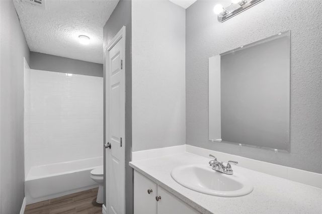 1843 Ripple Creek Drive, Missouri City, TX 77489