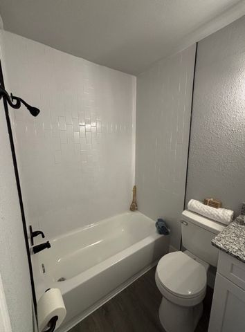 608 Allen A, Springdale, AR 72764