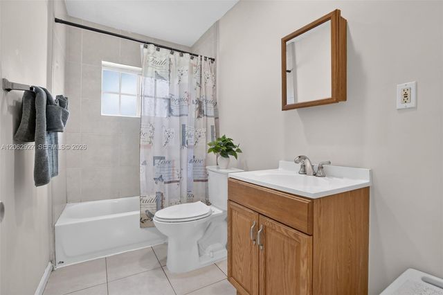 3221 Auburn Boulevard, Fort Lauderdale, FL 33312