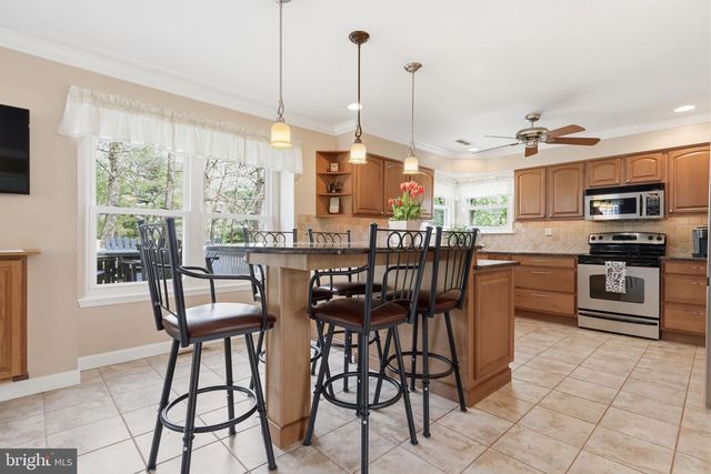 327 ABBEY LN, Lansdale, PA 19446