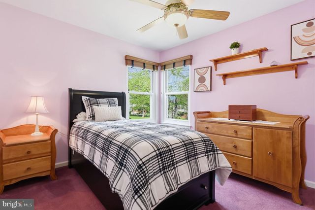 327 ABBEY LN, Lansdale, PA 19446