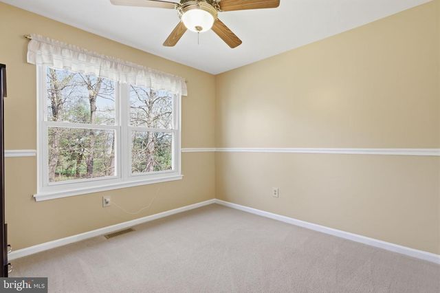 327 ABBEY LN, Lansdale, PA 19446