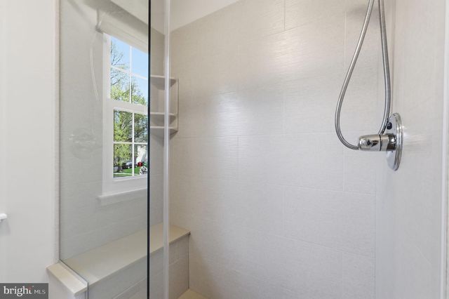 327 ABBEY LN, Lansdale, PA 19446